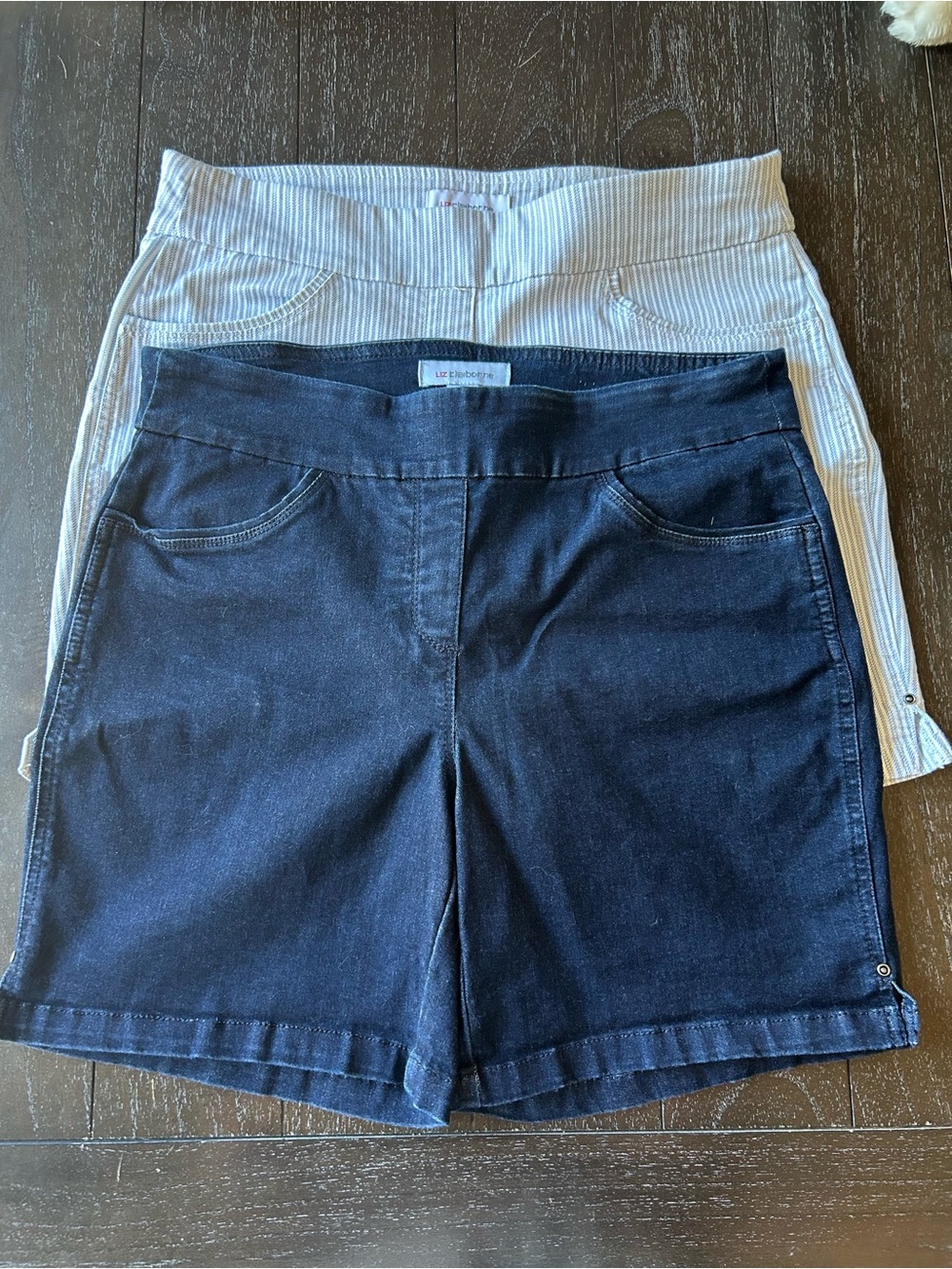 Liz Claiborne 2 Pairs Size 10 Pull-On Denim Shorts - Picture 2 of 12